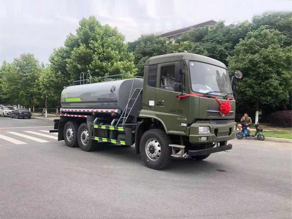 东风天锦后双桥军用10吨洒水车