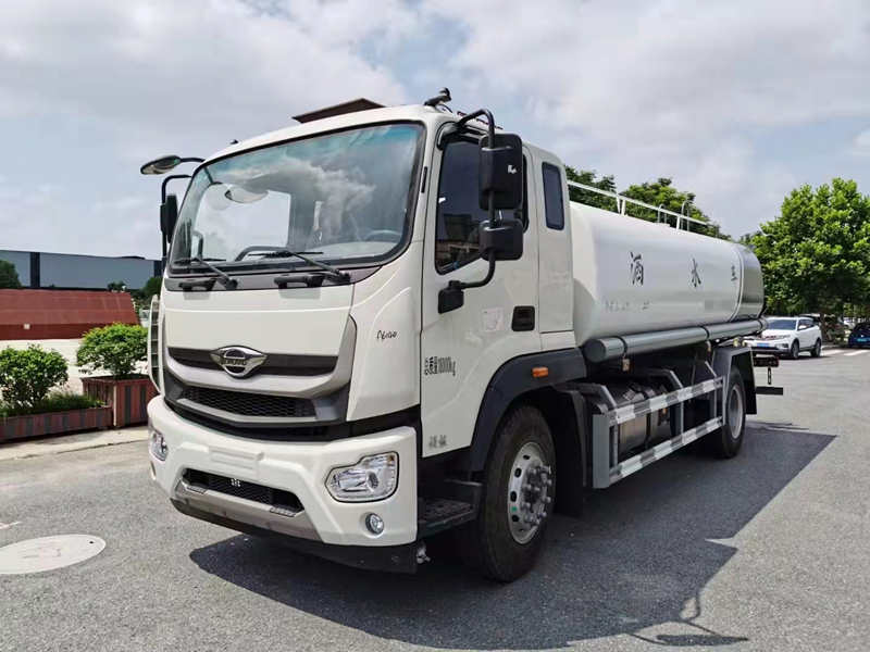 福田领航14.5方洒水车