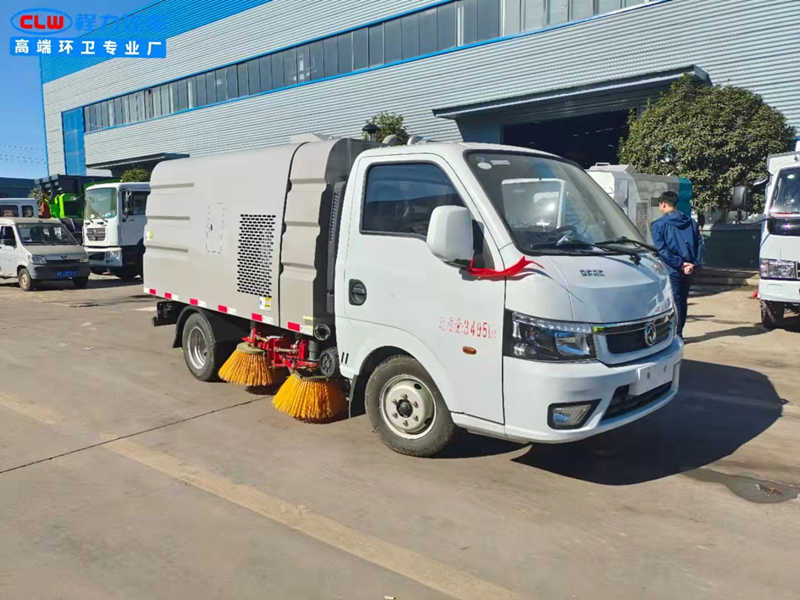 东风逸途扫路车（汽油）2方尘